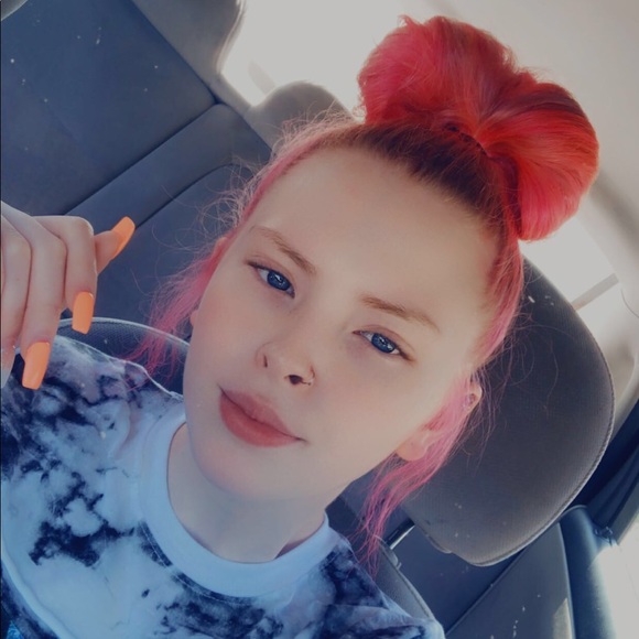 Meet your Posher, Trinity - Picture 1 of 1